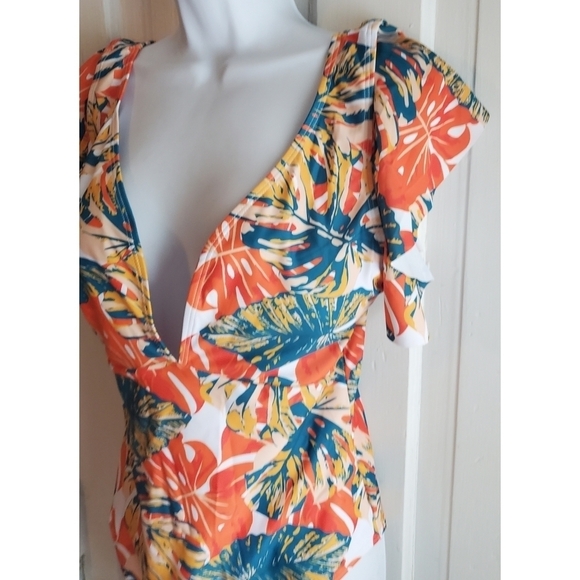 Binlowis Deep V Neck Flounce One Piece - Picture 4 of 13